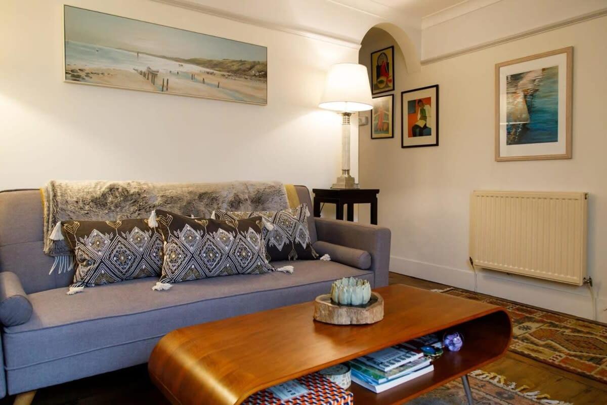 Beautiful Georgian Home In The Heart Of Chichester Eksteriør billede