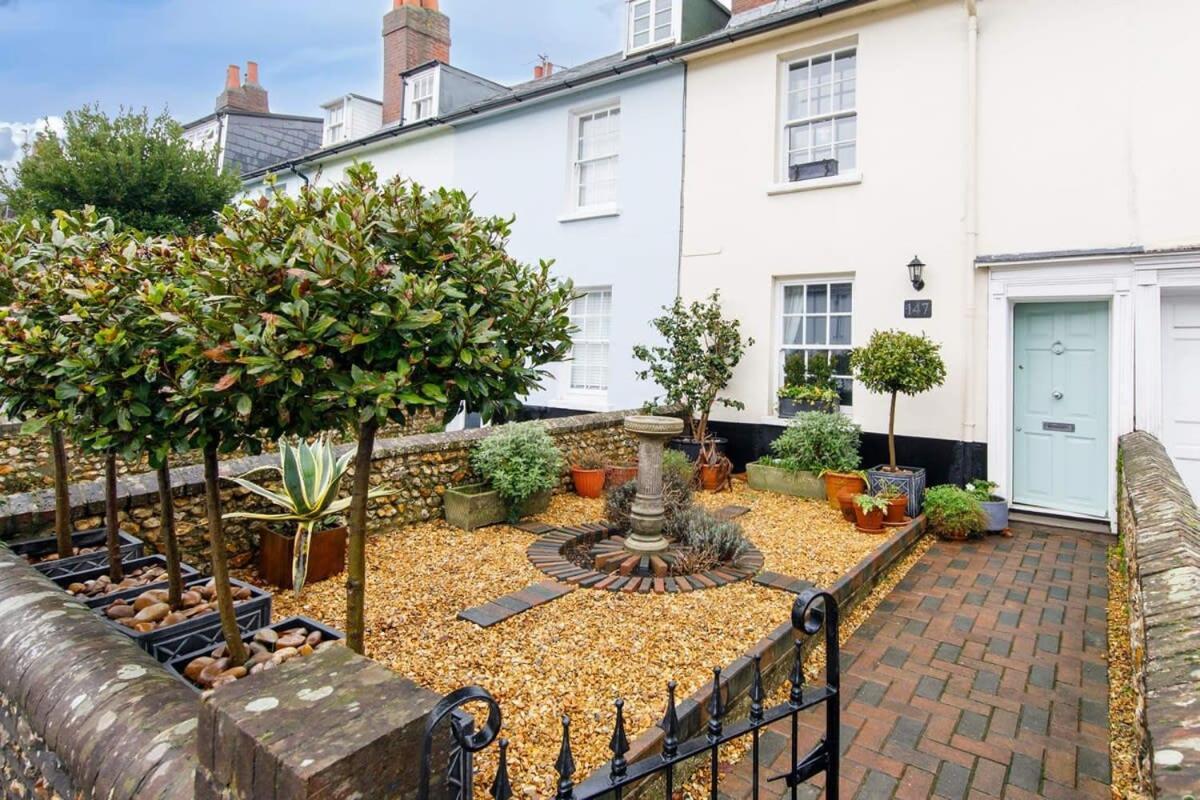 Beautiful Georgian Home In The Heart Of Chichester Eksteriør billede